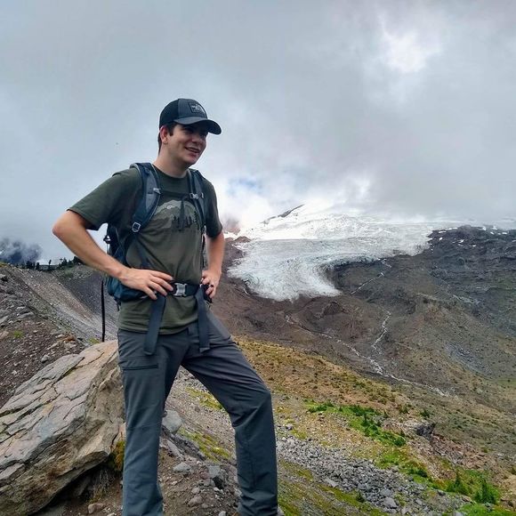 Meet your Posher, Chris - Picture 1 of 1